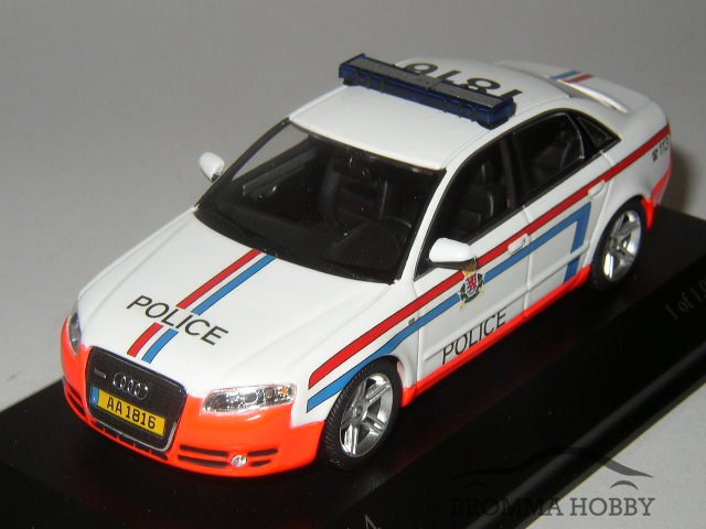 Audi A4 (2004) - Police - Klicka på bilden för att stänga