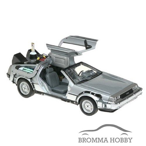 DeLorean - Back to the Future II - Klicka på bilden för att stänga