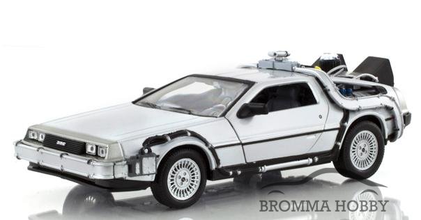 DeLorean - Back to the Future II - Klicka på bilden för att stänga