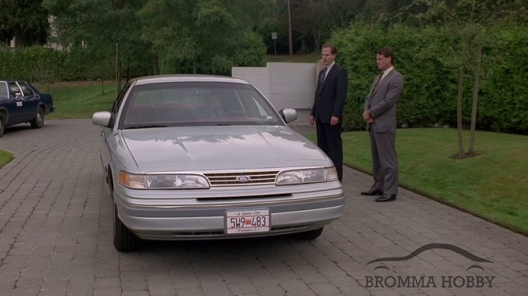 Ford Crown Victoria (1993) - The X Files - Klicka på bilden för att stänga