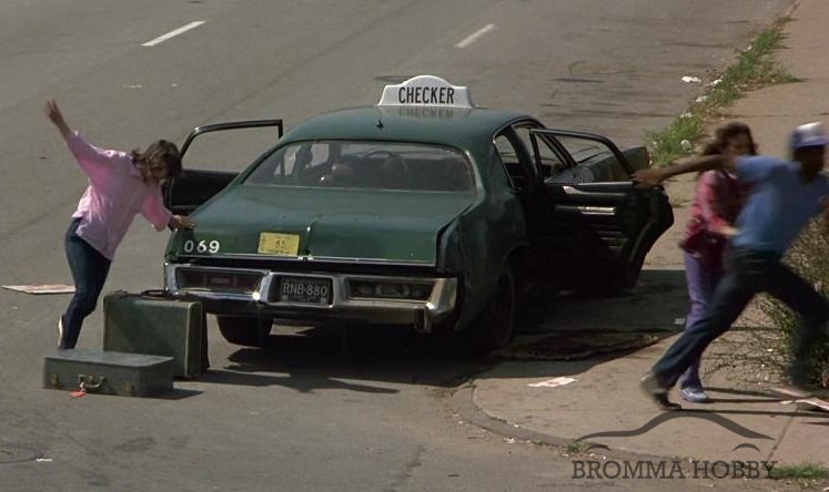 Plymouth Fury (1976) - TAXI - Beverly Hills Cop - Click Image to Close
