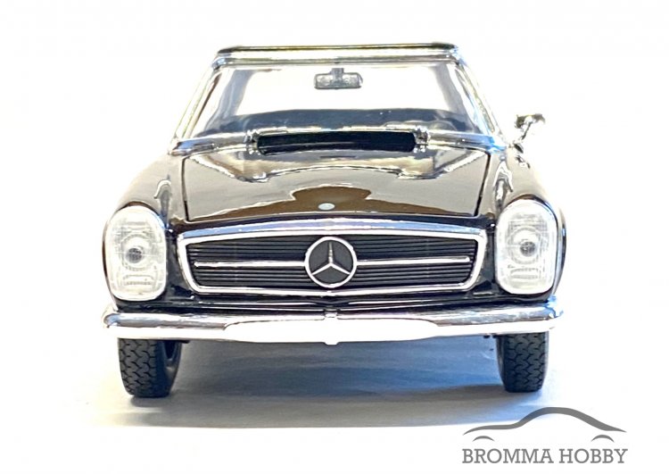 Mercedes 230 SL (1963) - Klicka på bilden för att stänga