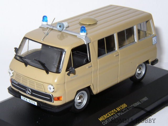 Mercedes N1300 (1980) - Policia - Klicka på bilden för att stänga