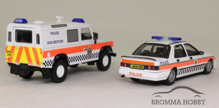 Tayside Police Set - Land Rover Defender + Ford Sierra - Click Image to Close