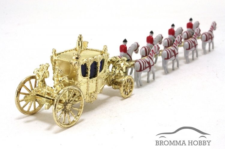 Elizabeth II - Her Majesty's Gold State Coach - Click Image to Close